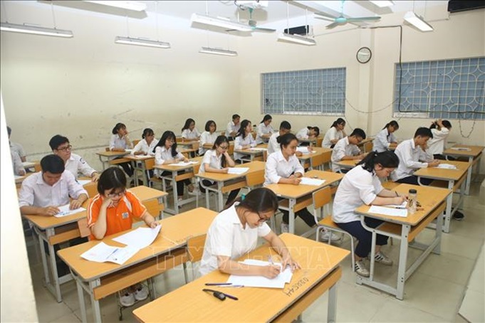 Bài văn khấn cầu thi cử đỗ đạt tại nhà tại đền chùa cách sắm lễ Bài văn khấn cầu thi cử đỗ đạt tại nhà tại đền chùa cách sắm lễ