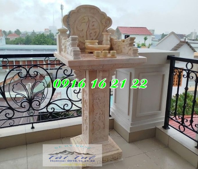 Mẫu cây hương thờ ngoài trời bằng đá vàng 12 Mẫu cây hương thờ ngoài trời bằng đá vàng 12