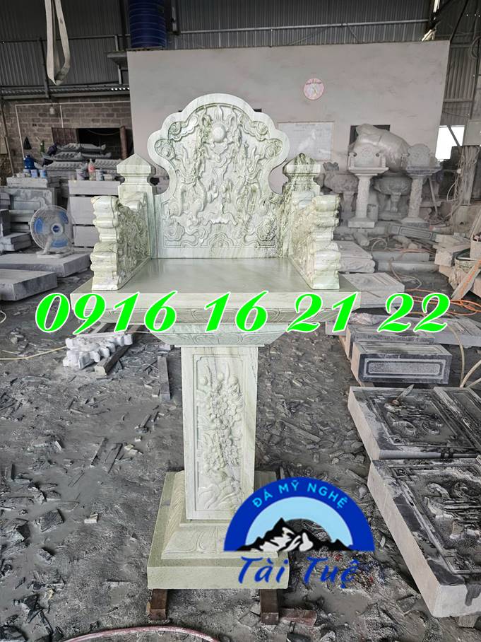 Mẫu cây hương thờ ngoài trời bằng đá xanh ngọc Mẫu cây hương thờ ngoài trời bằng đá xanh ngọc
