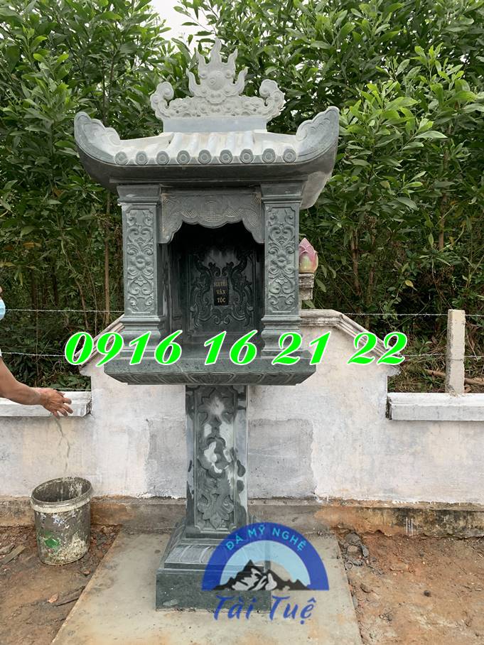 Mẫu cây hương thờ ngoài trời bằng đá xanh rêu 1 mái 06 Mẫu cây hương thờ ngoài trời bằng đá xanh rêu 1 mái 06