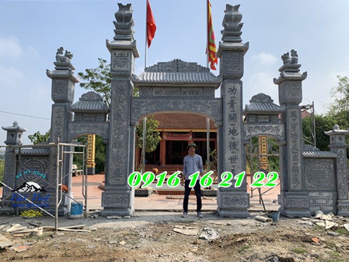 Cổng đá tam quan nhà thờ tại Bắc Ninh Cổng đá tam quan nhà thờ tại Bắc Ninh