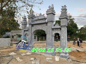 Cổng nhà thờ tại Thái Nguyên bằng đá